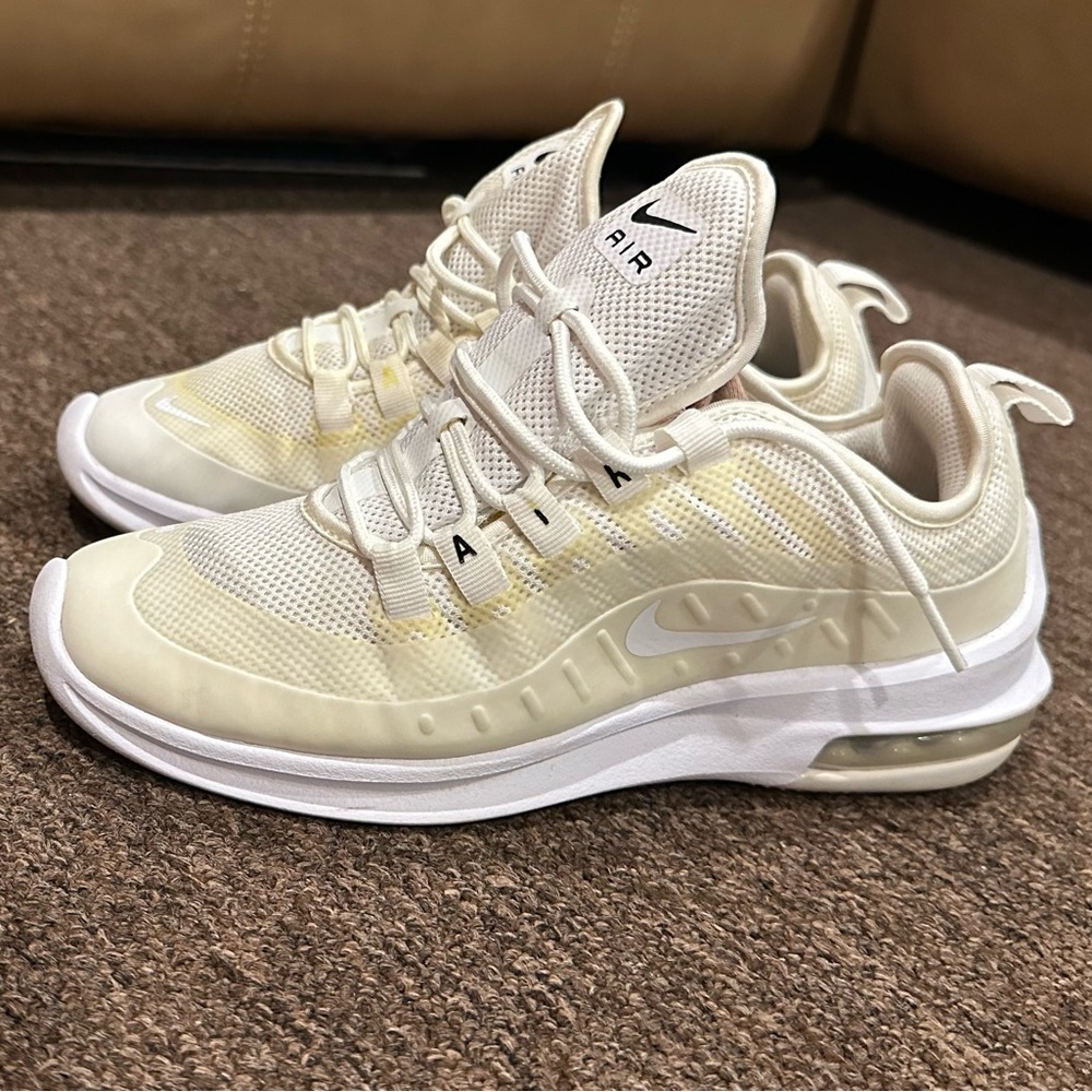 Nike Air Women's Sz 8.5 Cream Sneakers AA2168-100